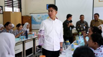 Wapres RI didampingi Pj Walikota Tangerang Tinjau Menu MBG di SMKN 3