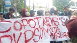 Ribuan Pegawai THL Pemkot Tangerang Mendatangi Kantor BKPSDM 