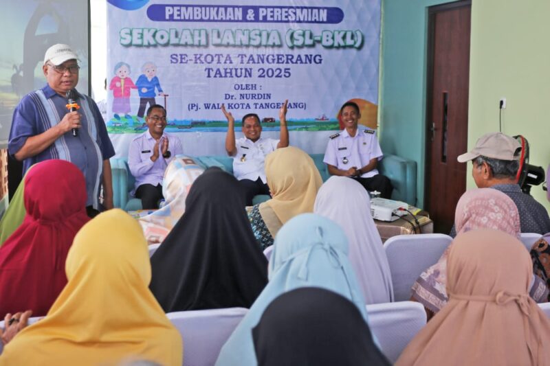 Pemkot Tangerang Buka 12 Sekolah Lansia.