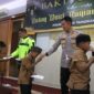 Peduli Yatim dan Piatu, Polres Metro Tangerang Kota Bakti Sosial di Yayasan Putra Asih Tangerang.