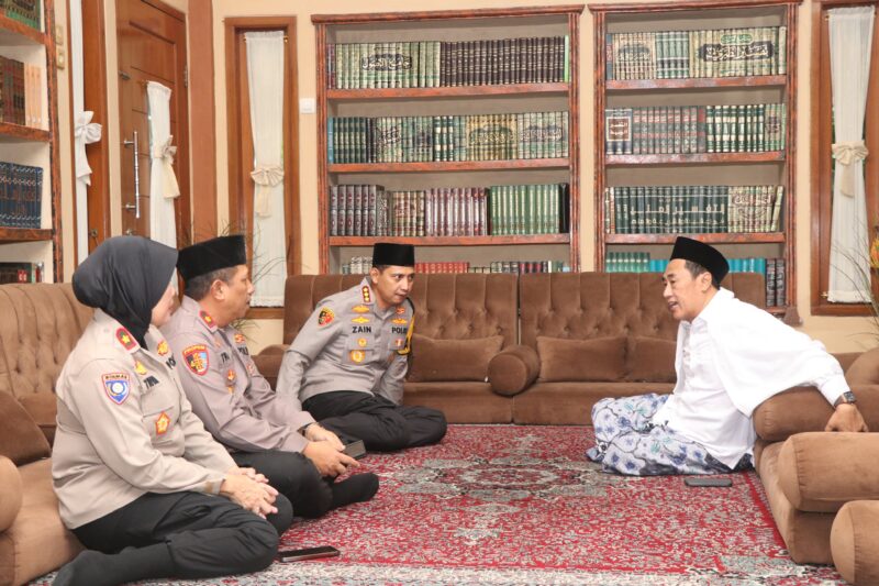 Silaturahmi Ramadhan 1446 Hijriah, Kapolres Kunjungi Ponpes Ketua MUI Kota Tangerang.