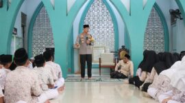Safari Ramadhan, Kapolres Disambut Ratusan Santri Annuqthah, Pinang Kota Tangerang.