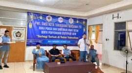 PWI, SMSI, dan JTR di Kota Tangerang Berikan Santunan Anak Yatim Sekaligus Menyerahkan Sertifikat UKW Dewan Pers.