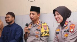 Kapolres Metro Tangerang Kota Berbagi Bahagia Bersama Yatim Piatu Tarbiyyatul Qolbi Nusantara.