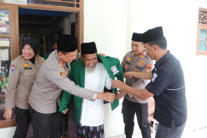 Kapolres Safari Ramadan ke Pimpinan Ponpes Daarul Anshor Pakuhaji Tangerang