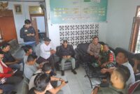 Respon Cepat, Bhabinkamtibmas Desa Lemo Polsek Teluknaga Bersama TNI dan Kepala Desa Selesaikan Konflik Tembok Halangi Akses Warga