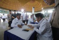 Walikota Tangerang Bayar Zakat Fitrah Di Gerai Baznas