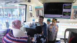 Kapolres Berikan Pesan Keselamatan Berlalu lintas kepada Pengemudi Bus di Terminal Poris Plawad