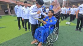 Wali Kota Tangerang Pimpin Apel Sekaligus Halal Bihalal Perdana Usai Libur Lebaran.