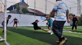 Fun Mini Soccer PWI dan Mantan Pengurus KNPI Cilegon: Silaturahmi di Tengah Lapangan.