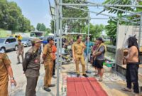 Kecamatan Benda Tertibkan Pedagang Kaki Lima dan Bangunan Liar.