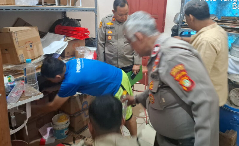 Polisi Gerebek Home Industry Miras Ciu di Periuk Kota Tangerang