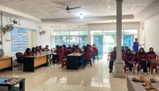 Puluhan Mahasiswa UNIS Tangerang Ramaikan Sekretariat PWI Kota Tangerang dalam Rangka Hari Kebebasan Pers.