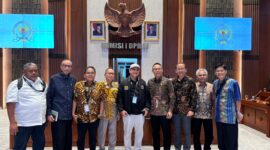 PWI, AJI, dan AVISI kritik RUU Penyiaran dalam RDPU DPR. Khawatir ancaman kebebasan pers, mereka desak revisi yang lebih demokratis.