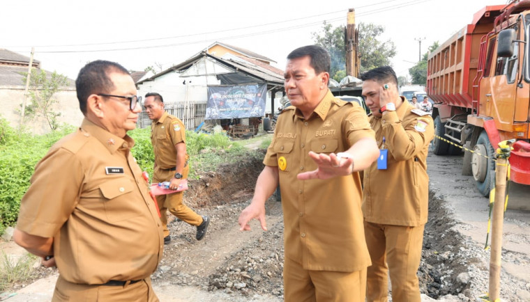 Bupati Tangerang Tinjau Perbaikan Jalan Cangkudu-Cisoka