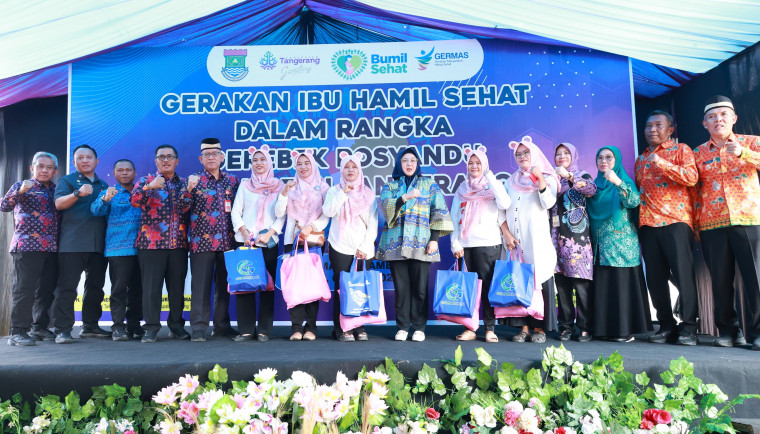 Wabup Tangerang
Canangkan Gerakan Ibu Hamil Gerebek Posyandu Kabupaten Tangerang