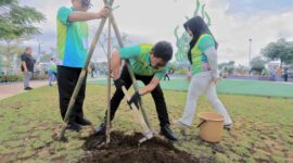 Walikota Tangerang Ikut Tanam Pohon di Munas Apeksi
