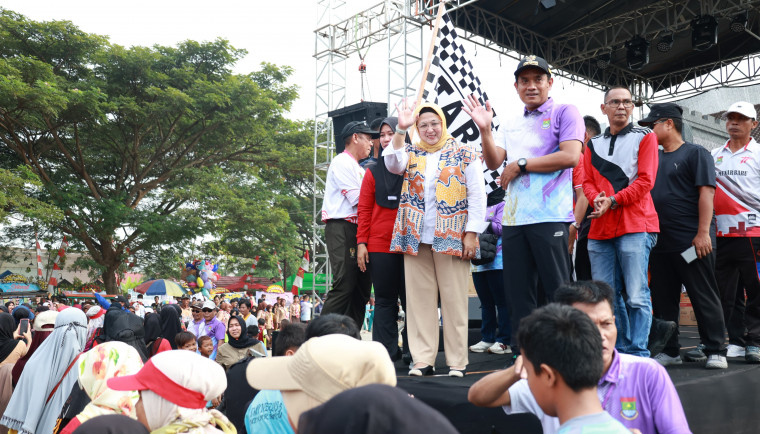 Wabup Tangrang Intan Hadiri Acara HUT Ke- 18 Kecamatan Mekar Baru