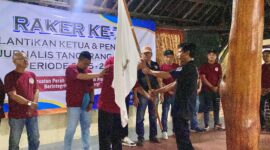 Pelantikan Pengurus JTR Dibanjiri Air Mata.