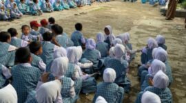 Kunjungan PMKM Universitas Pamulang ke SD Karang Serang 1.