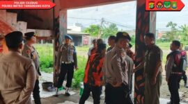 Operasi Gabungan Tertibkan Posko Ormas Tak Berizin di Ciledug.