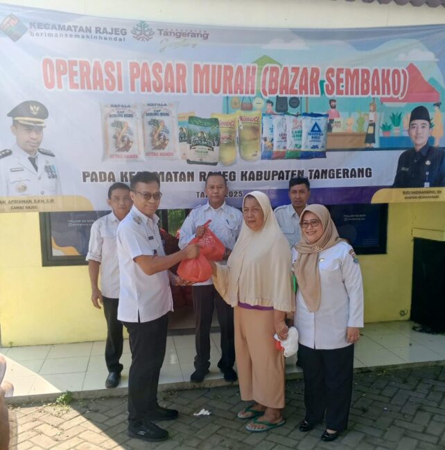 Kecamatan Rajeg Menjelang Idul Adha Gelar Operasi Pasar Murah.