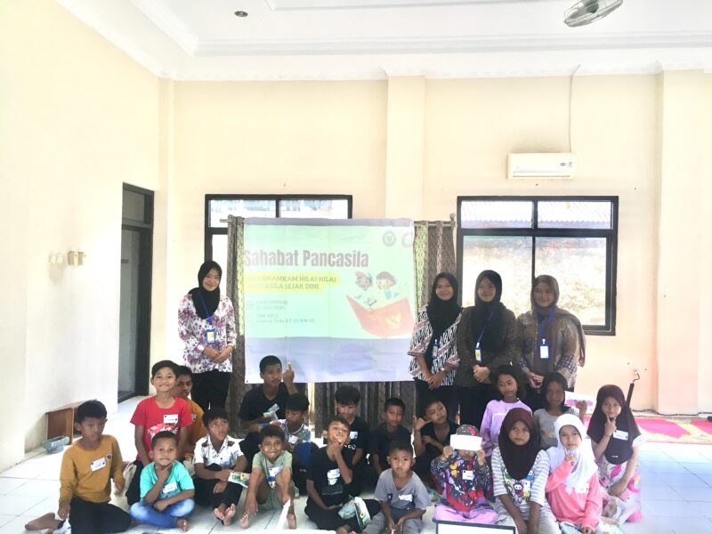 Rayakan Hari Lahir Pancasila, Mahasiswi Uniba Gelar Literasi Anak Bertema “Sahabat Pancasila”.