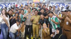 Kapolres dan Wali Kota Tangerang Tutup Turnamen Futsal Kapolres Cup 2025, Tim Futsal Banksasuci Juara 1.