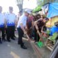 Pemkot Tangerang Bersama Ribuan Warga Gelar Aksi Bersih Bersih.