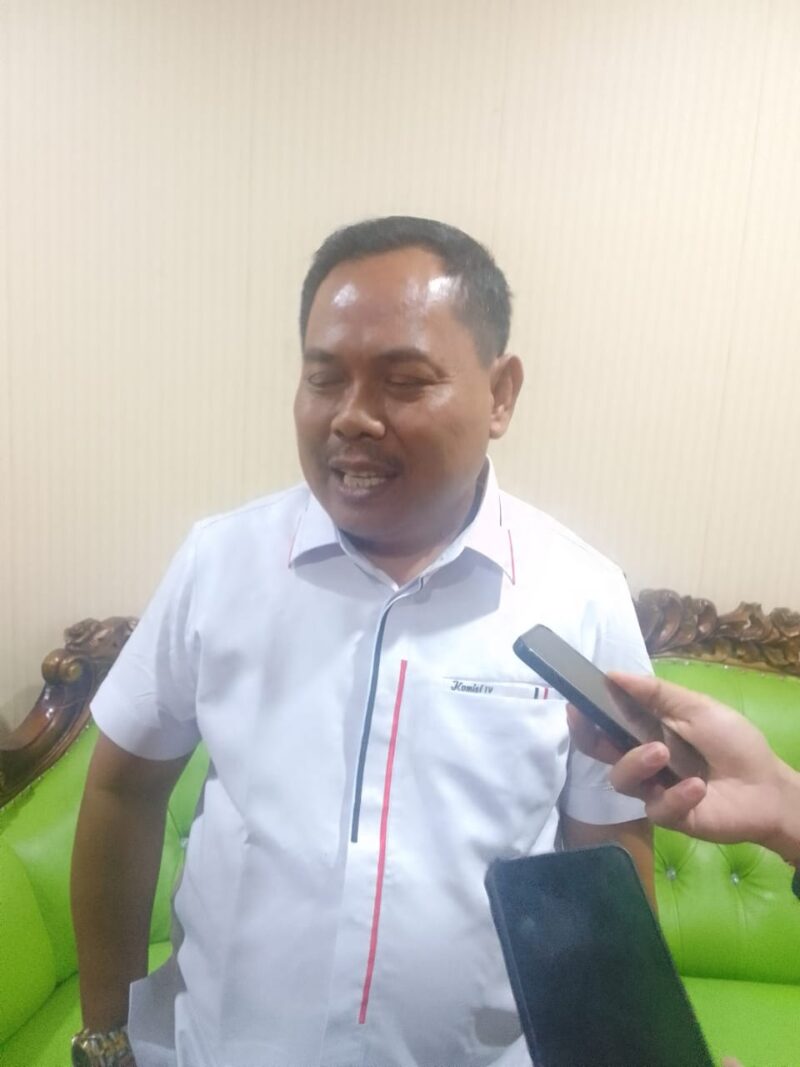Ketua komisi 4 bpk Supiani.