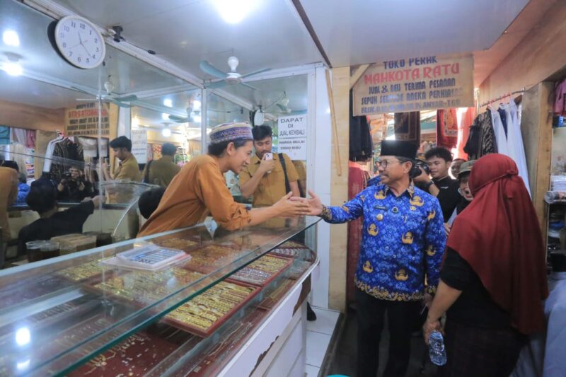 Wali Kota Tangerang Tinjau Pasar Anyar.