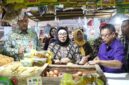 Wabup Tangerang Tinjau Operasi Pasar Minyak Goreng.
