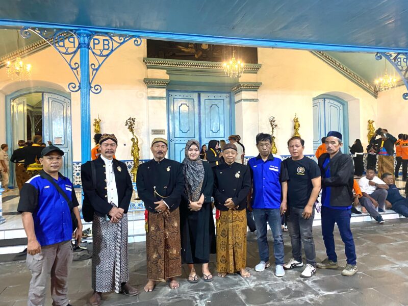 Anggota PWI Kota Tangerang Mengikuti Acara Tradisi Kirab Pusaka 1 Suro 2025 di Surakarta.