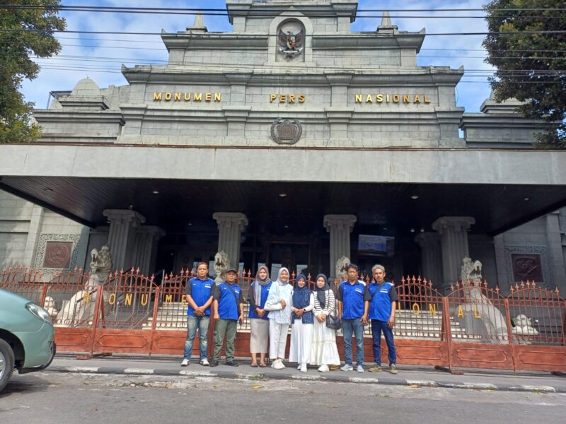 Pengurus PWI Kota Tangerang Berkunjung Ke Monumen Pers Nasional di Surakarta.