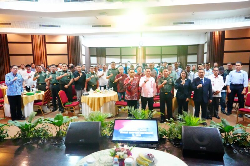 Danrem 052/Wkr Pimpin Komsos di UPH: Pererat Sinergi TNI dan Masyarakat untuk Ketahanan Nasional
