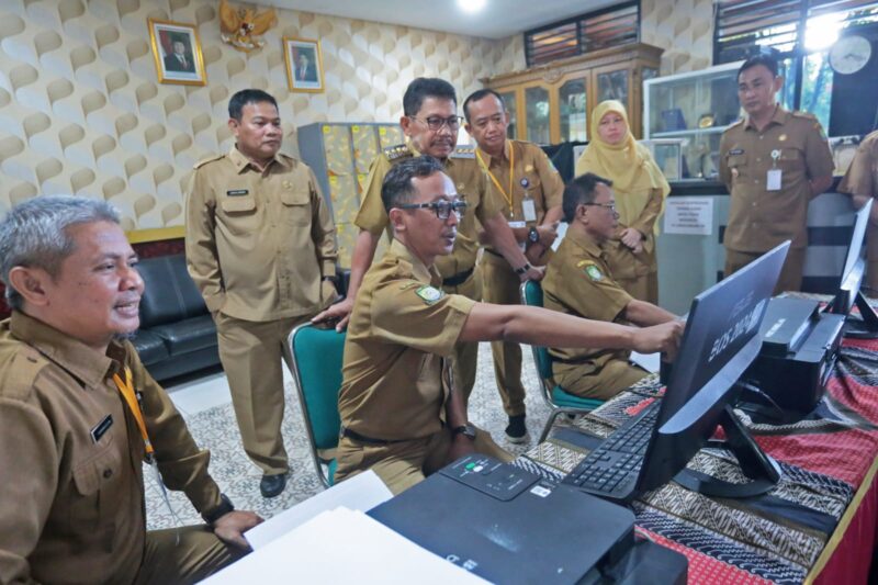 Wali Kota Tangerang Tinjau Pelaksanaan SPMB SMPN 1.