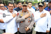Bupati Tangerang Dampingi Kapolri Jenderal Listyo Sigit Prabowo Bakti Sosial dan Donor Darah di PT Adis Dimension Footwear.