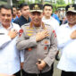 Bupati Tangerang Dampingi Kapolri Jenderal Listyo Sigit Prabowo Bakti Sosial dan Donor Darah di PT Adis Dimension Footwear.