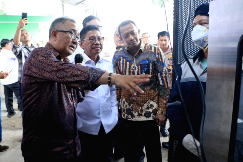 DLH Kota Tangerang Uji Coba Mesin Incinerator.