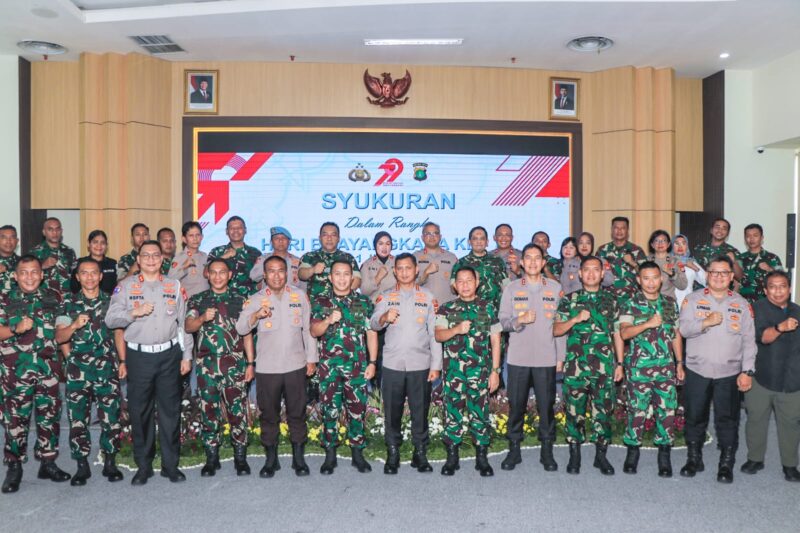 Do'a dan Syukuran, TNI Beri Kejutan di Hari Bhayangkara Ke-79 Kepada Polres Metro Tangerang Kota.
