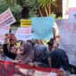 Gagal Diterima Menjadi Siswa SMA Negeri 3 Tangsel Warga Datangi Sekolah.