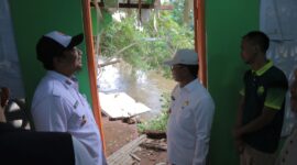 Wali Kota Tangerang Tinjau Perbaikan Turap.