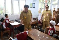 Bupati Tangerang Monitoring Hari Pertama Masuk Sekolah di SD Al Hidayah Rawa Burung.