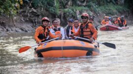 Susuri Kali Angke, Tiga Kepala Daerah Inventarisir Titik Rawan Banjir di Tangerang Raya.