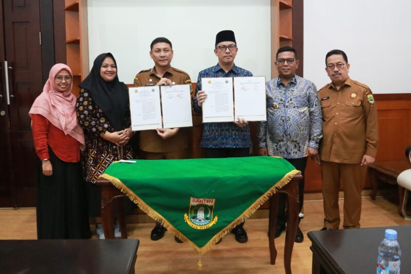 Gubernur Banten Saksikan Penandatanganan Nota Kesepahaman Pemprov Banten dengan Fisip Untirta.