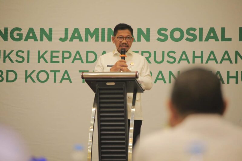 Wali Kota Tangerang Buka Kegiatan Sosialisasi Manfaat BPJS Ketenagakerjaan.