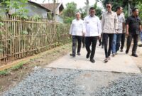 Gubernur Banten Tinjau Pelaksanaan Program Bang Andra di Desa Sindang Mulya, Kabupaten Lebak.