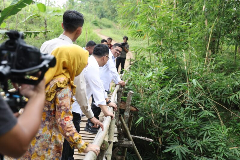 Gubernur Banten, Andra Soni, Respons Langsung Aspirasi Masyarakat.