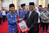 Gubernur Banten Serahkan 9.709 SK PPPK Pemprov Banten.