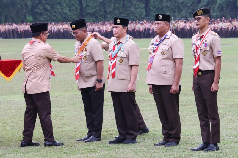 Gubernur Banten Andra Soni Raih Penghargaan Lencana Melati Pramuka.
